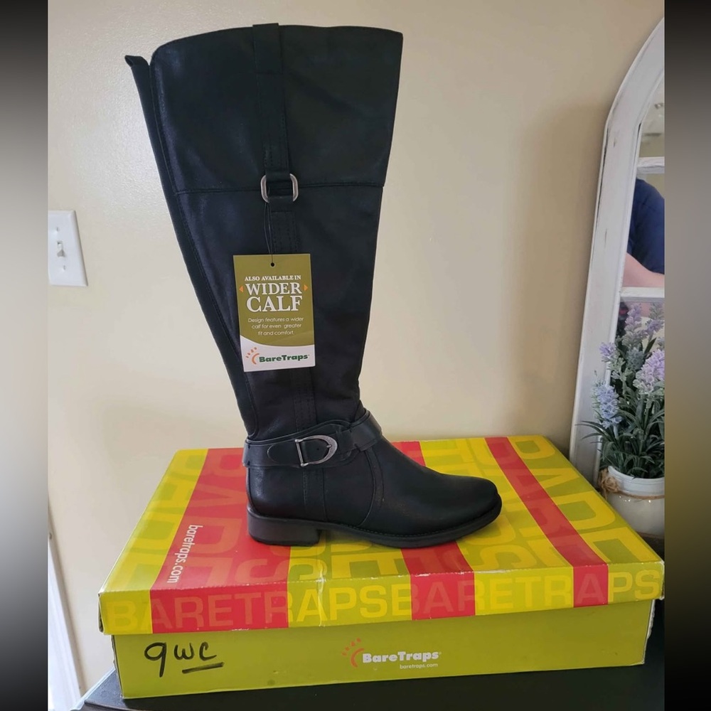 Womans BareTrap Salvador Black Leather Boots Wide Calf. Size 9